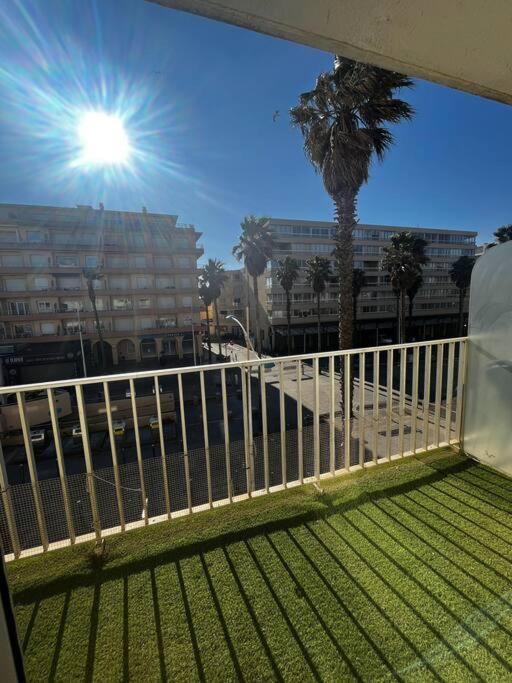 Appartement 20 Mts Plage, Pl Mediterranee, Vue Mer Parking Canet-en-Roussillon Exteriör bild